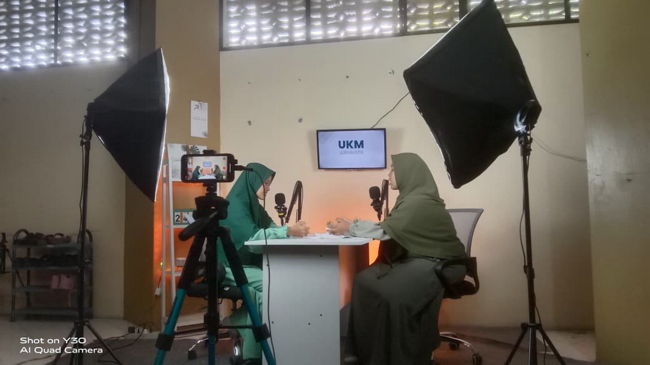 Sesi Latihan Siaran Podcast